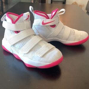 NIKE ZOOM Girls Sneakers